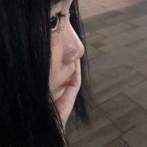 黄色视频男人舔女人下面
